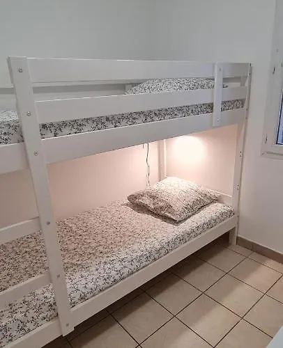 Rez De Jardin Avec Piscine Et Jacuzzi *