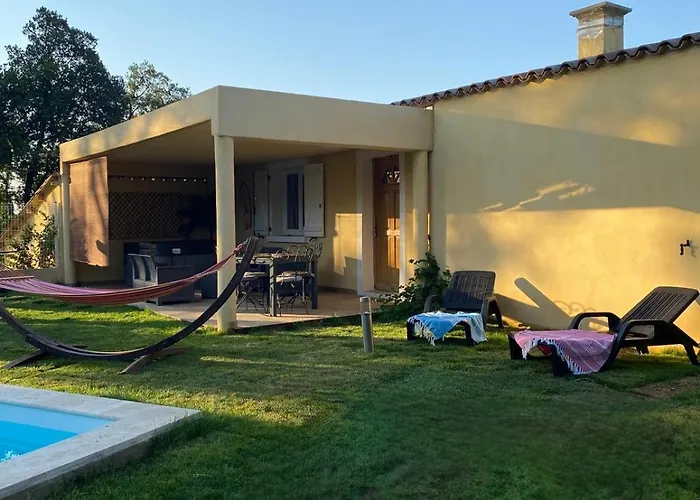 Appartement Rez De Jardin Avec Piscine Et Jacuzzi Cervione